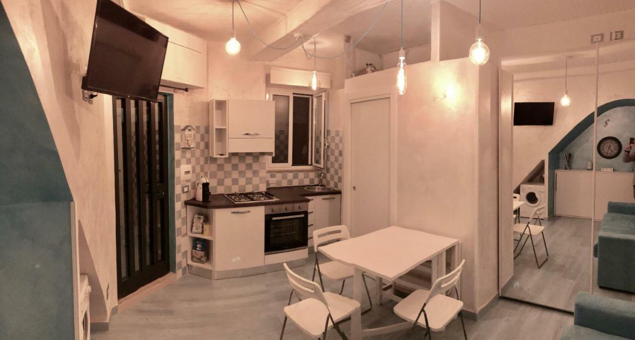 Vicolo Dei Pescatori Terracina Apartment Bagian luar foto