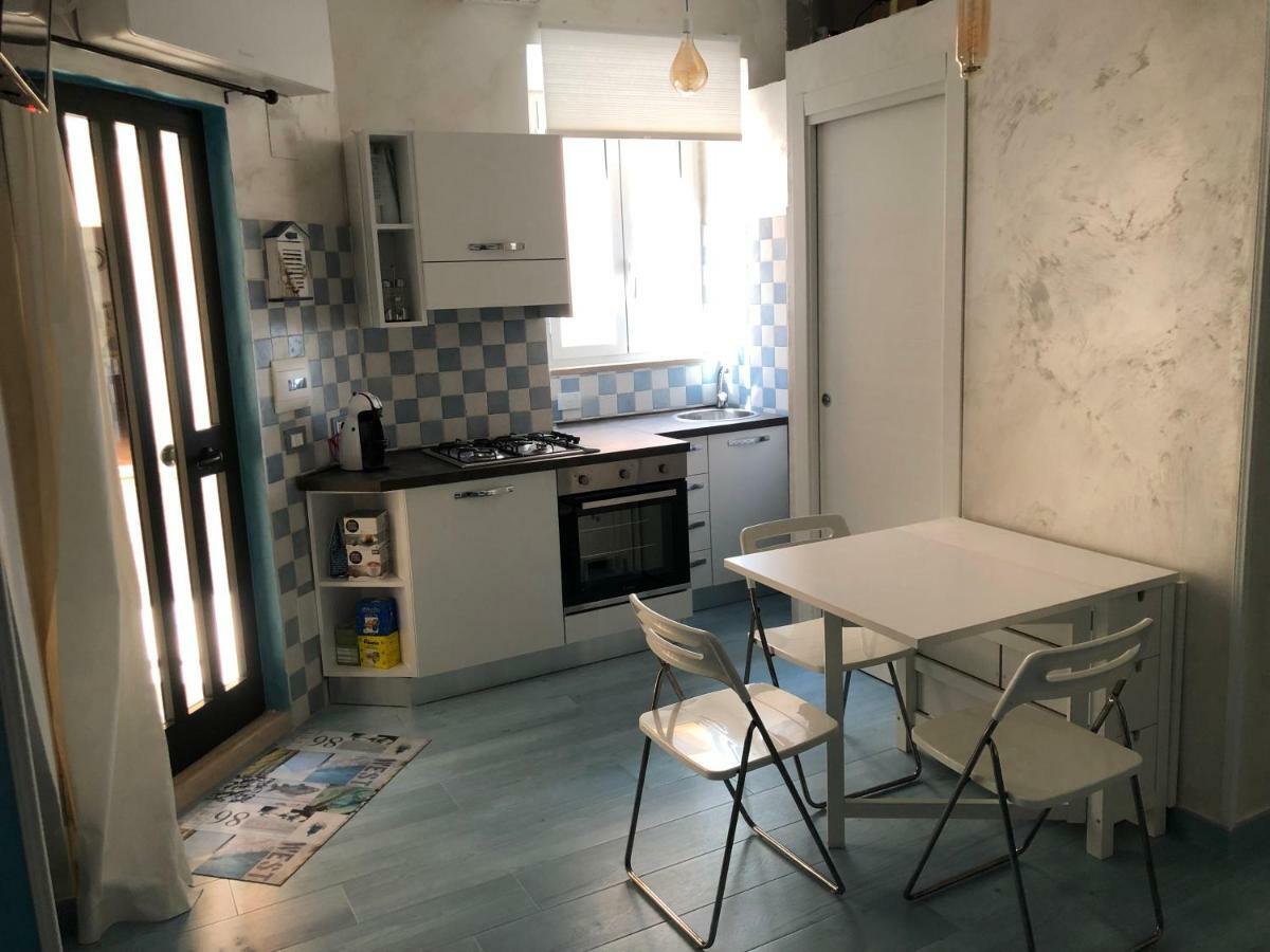 Vicolo Dei Pescatori Terracina Apartment Bagian luar foto